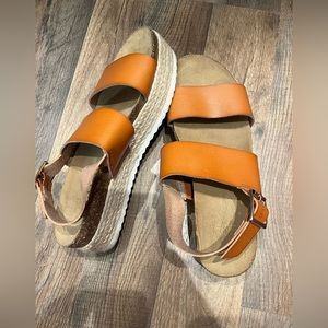 Women’s sandals